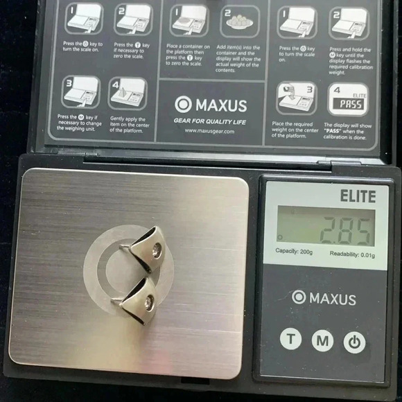 CZ and stainless steel stud post triangle earrings - Picture 6 of 6